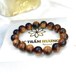 Vòng trầm hương từ thiên nhiên - Ngọc Trầm Hương Vòng trầm hương từ thiên nhiên - Ngọc Trầm Hương