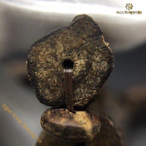 Vòng trầm hương từ thiên nhiên - Ngọc Trầm Hương Vòng trầm hương từ thiên nhiên - Ngọc Trầm Hương
