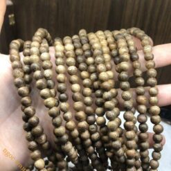 Vòng trầm hương từ thiên nhiên - Ngọc Trầm Hương Vòng trầm hương từ thiên nhiên - Ngọc Trầm Hương